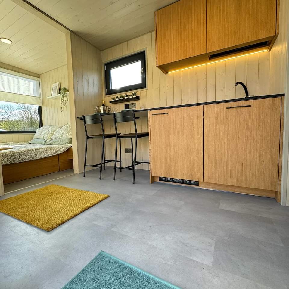 Woodpecker-Wooden-framed-house-Mario-8